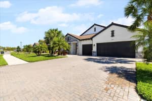 2017 WOODLEAF HAMMOCK COURT, BRADENTON, FL 34211 - MLS#MFRA4673887