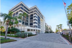 1104 BENJAMIN FRANKLIN DRIVE, SARASOTA, FL 34236 - MLS#MFRA4673918