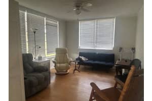 7461 COUNTRY CLUB DRIVE, SARASOTA, FL 34243 - MLS#MFRA4674055