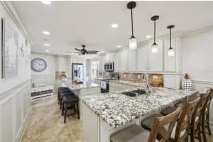 5770 MIDNIGHT PASS ROAD, SARASOTA, FL 34242 - MLS#MFRA4674063