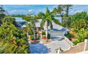 815 BAYSHORE ROAD, NOKOMIS, FL 34275 - MLS#MFRA4674082