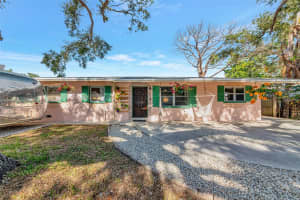 2835 WILLIAMSBURG STREET, SARASOTA, FL 34231 - MLS#MFRA4674137