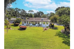 5239 Saddlebrook Way Wesley Chapel, FL 33543 - Off Market