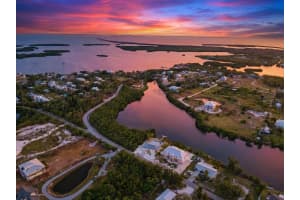 910 Bayshore Dr, TERRA CEIA 910 Bayshore Dr, TERRA CEIA