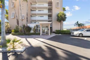 4235 GULF OF MEXICO DRIVE, LONGBOAT KEY, FL 34228 Sold 12/04/25