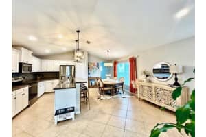 6559 PINE BREEZE RUN, SARASOTA, FL 34243 - MLS#MFRA4674160