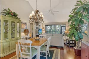 1720 GLENHOUSE DRIVE, SARASOTA, FL 34231 - MLS#MFRA4674163