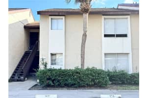 2604 HIDDEN LAKE DRIVE, SARASOTA, FL 34237 - MLS#MFRA4674167