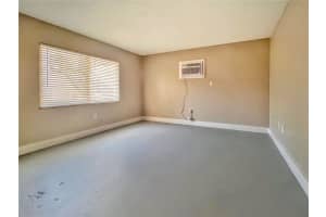 1090 COCOANUT AVENUE, SARASOTA, FL 34236 - MLS#MFRA4674207