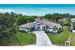421 BAYSIDE LANE, NOKOMIS, FL 34275 - MLS#MFRA4674220