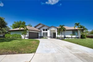 421 BAYSIDE LANE, NOKOMIS, FL 34275 - MLS#MFRA4674220