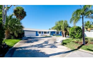 627 CONCORD LANE, HOLMES BEACH, FL 34217 - MLS#MFRA4674316