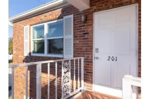 380 BASE AVENUE, VENICE, FL 34285 - MLS#MFRA4674353