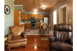 380 BASE AVENUE, VENICE, FL 34285 - MLS#MFRA4674353