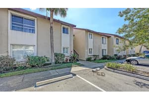 2620 Hidden Lake Dr N #b, SARASOTA 2620 Hidden Lake Dr N #b, SARASOTA