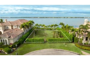 4223 HAWK ISLAND DRIVE, BRADENTON, FL 34208 - MLS#MFRA4674390