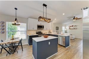 11204 CORALBEAN DRIVE, LAKEWOOD RANCH, FL 34202 - MLS#MFRA4674406