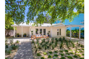 3629 ALMERIA AVENUE, SARASOTA, FL 34239 - MLS#MFRA4674432