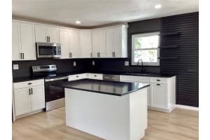 1757 MOVA STREET, SARASOTA, FL 34231 - MLS#MFRA4674465