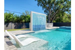 2467 HYDE PARK STREET, SARASOTA, FL 34239 - MLS#MFRA4674480