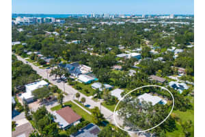 2467 HYDE PARK STREET, SARASOTA, FL 34239 - MLS#MFRA4674480