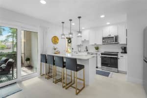 137 AVENIDA MESSINA #2, SARASOTA, FL 34242 - MLS#MFRA4674529