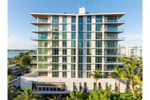 111 GOLDEN GATE POINT, SARASOTA, FL 34236 - MLS#MFRA4674587