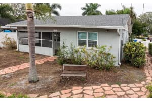 1502 13th St W, BRADENTON