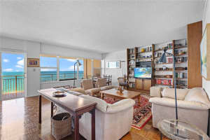 601 Longboat Club Rd #902s, LONGBOAT KEY