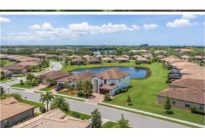 6914 QUIET CREEK DRIVE, BRADENTON, FL 34212 Sold 03/18/26