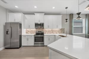 6030 AMBERLY DRIVE, BRADENTON, FL 34208 - MLS#MFRA4674678