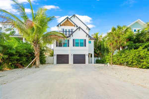 211 GRANT DRIVE, SARASOTA, FL 34236 - MLS#MFRA4674699