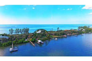 1042 CASEY KEY ROAD, OSPREY, FL 34229 - MLS#MFRA4674771