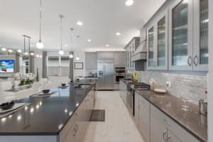 5557 LONG SHORE LOOP, SARASOTA, FL 34238 - MLS#MFRA4674783