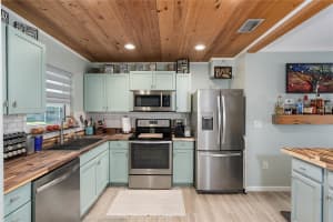 2115 9TH AVENUE, BRADENTON, FL 34205 - MLS#MFRA4674787