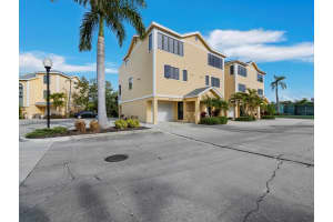 657 CEDARS COURT, LONGBOAT KEY, FL 34228 - MLS#MFRA4674836