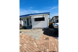 6605 CONNECTICUT STREET, BRADENTON, FL 34207 Sold 12/30/25