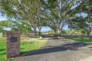 7042 SADDLE CREEK CIRCLE, SARASOTA, FL 34241 - MLS#MFRA4674939