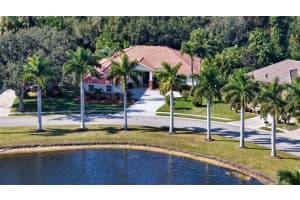 7018 COACHLIGHT STREET, SARASOTA, FL 34243 - MLS#MFRA4674982