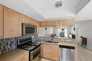 7845 EAGLE CREEK DRIVE, SARASOTA, FL 34243 - MLS#MFRA4675028