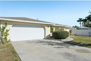 1741 BAYONNE STREET, SARASOTA, FL 34231 - MLS#MFRA4675033