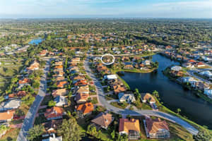 7207 38TH COURT, SARASOTA, FL 34243 - MLS#MFRA4675040