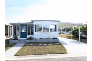 215 WILLOW OAK LANE, SARASOTA, FL 34237 - MLS#MFRA4675049