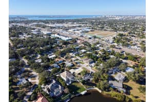 2452 WHIPPOORWILL CIRCLE, SARASOTA, FL 34231 - MLS#MFRA4675147