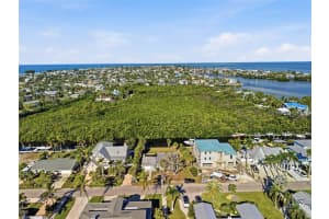 514 77TH STREET, HOLMES BEACH, FL 34217 - MLS#MFRA4675241