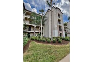 17118 Vardon Ter #304, BRADENTON