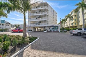 6518 MIDNIGHT PASS ROAD, SARASOTA, FL 34242 - MLS#MFRA4675259