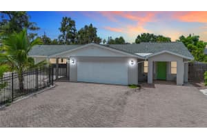 2424 WHIPPOORWILL CIRCLE, SARASOTA, FL 34231 - MLS#MFRA4675305