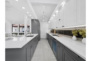 800 S BLVD OF THE PRESIDENTS #19, SARASOTA, FL 34236 - MLS#MFRA4675312