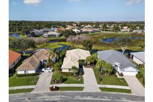 5121 FLAGSTONE DRIVE, SARASOTA, FL 34238 - MLS#MFRA4675325